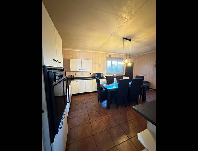 3 BEDROOM HOUSE FOR SALE IN NEW STATE AREA